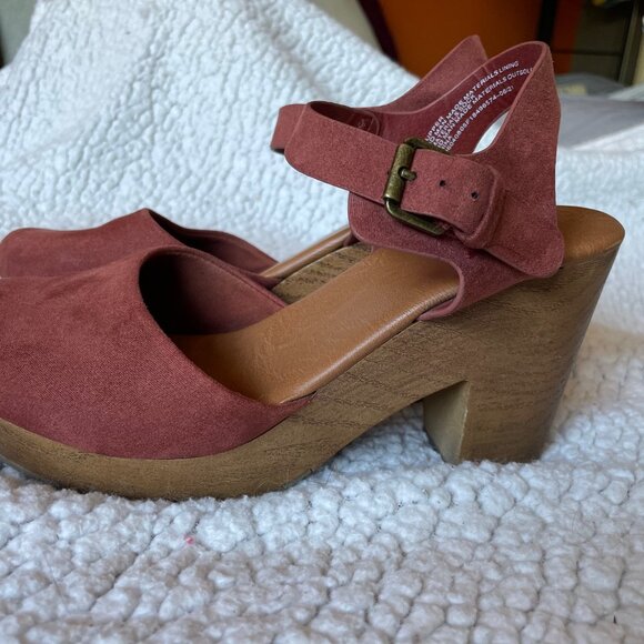 Universal Thread Womans Boho Rust Suede Platform w/ Ankle Strap/ Size 7 - Picture 3 of 5
